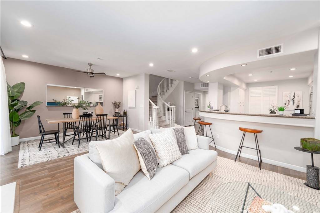 Playa Vista, CA 90094,13031 Villosa PL #117