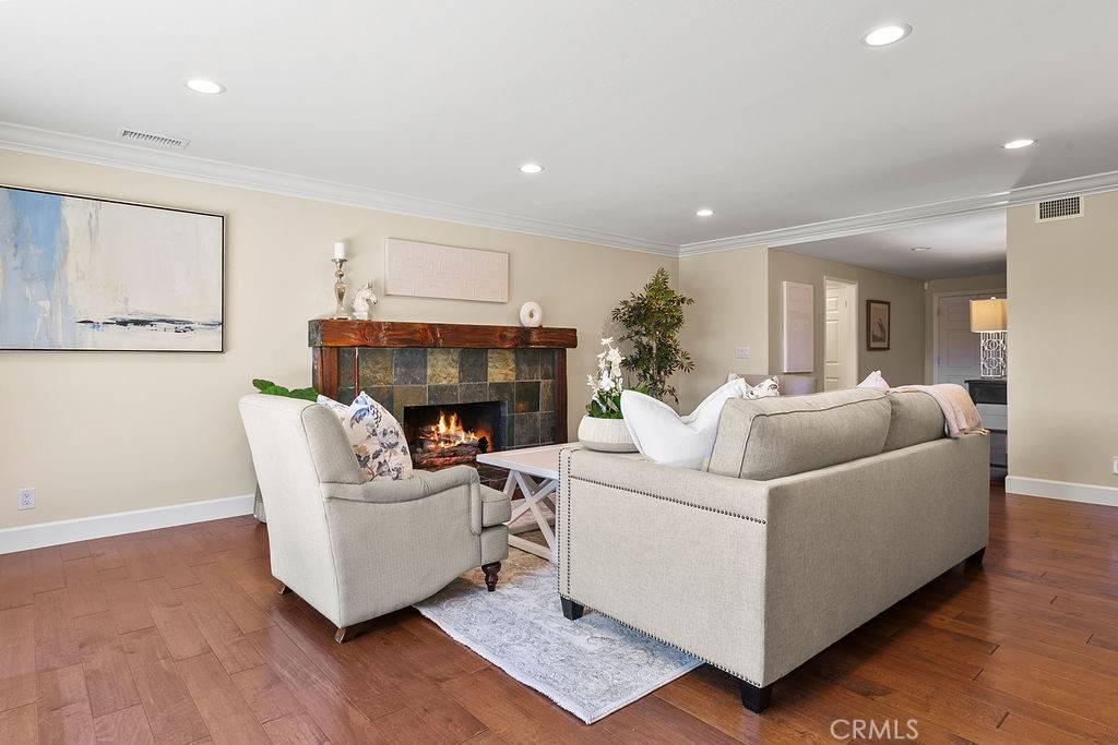 Tustin, CA 92780,17512 Orange Tree LN