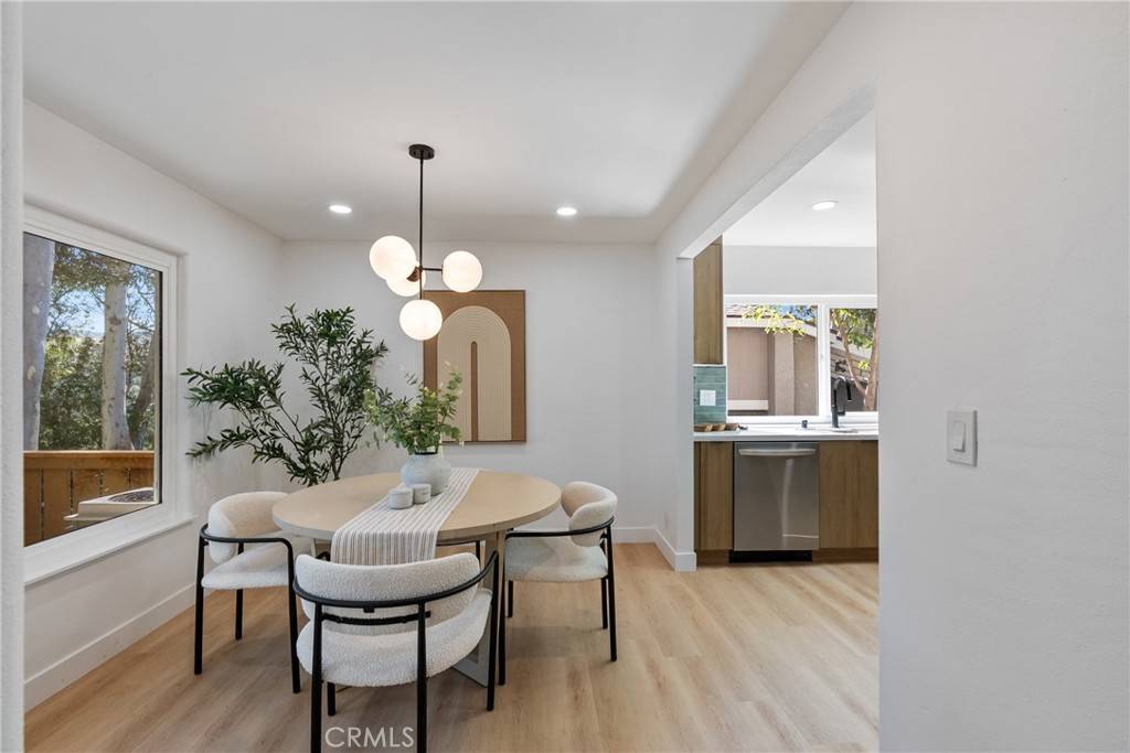 Anaheim, CA 92807,6577 E Camino Vista #6