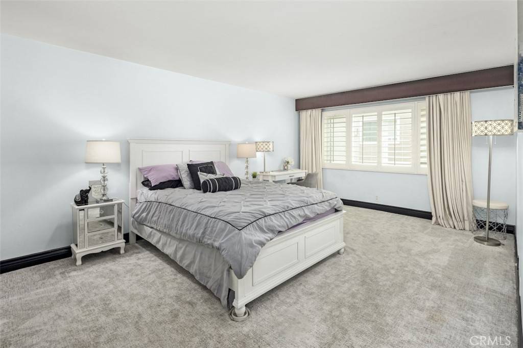 West Hollywood, CA 90069,1121 N Olive DR #209