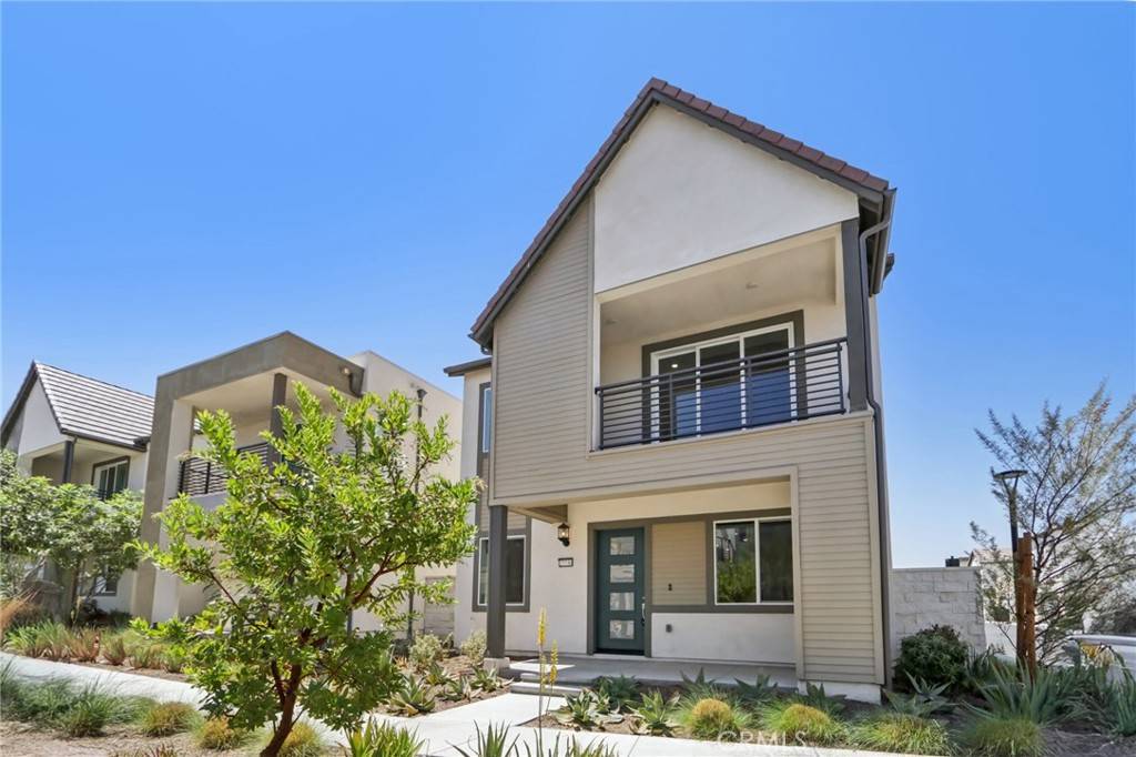 Valencia, CA 91381,27730 Knoll View PL