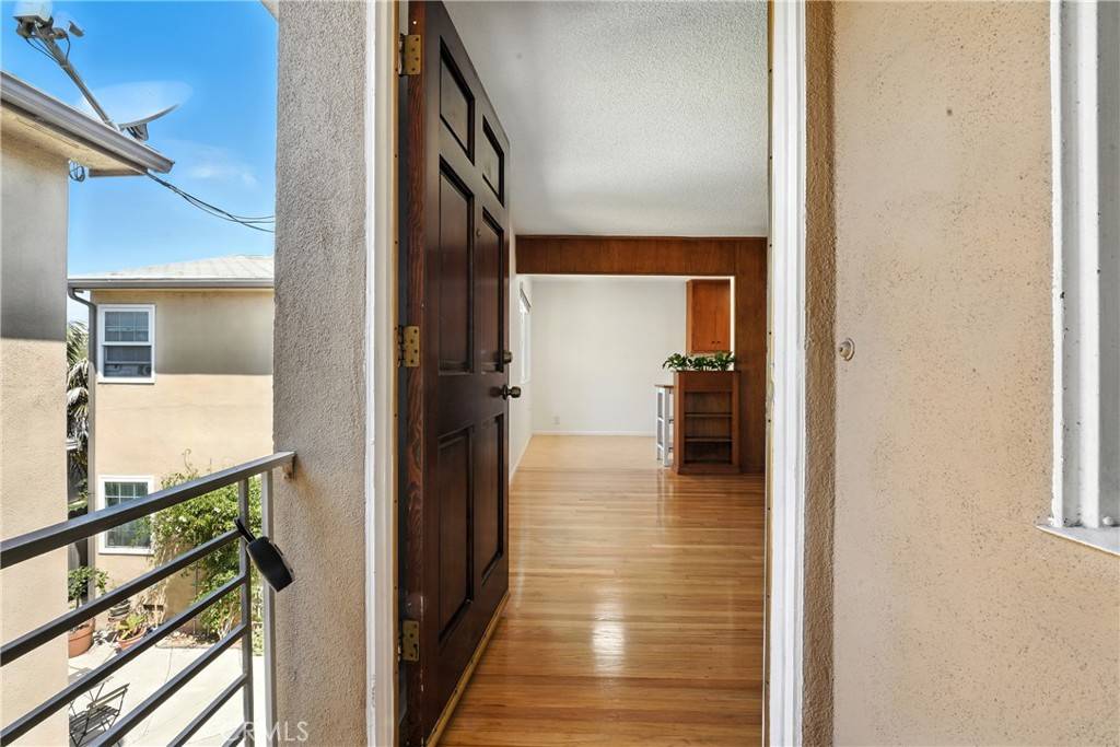 Long Beach, CA 90814,2135 E Florida ST #7