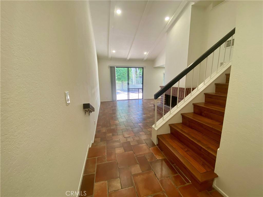 Fullerton, CA 92833,809 Creekside DR #35