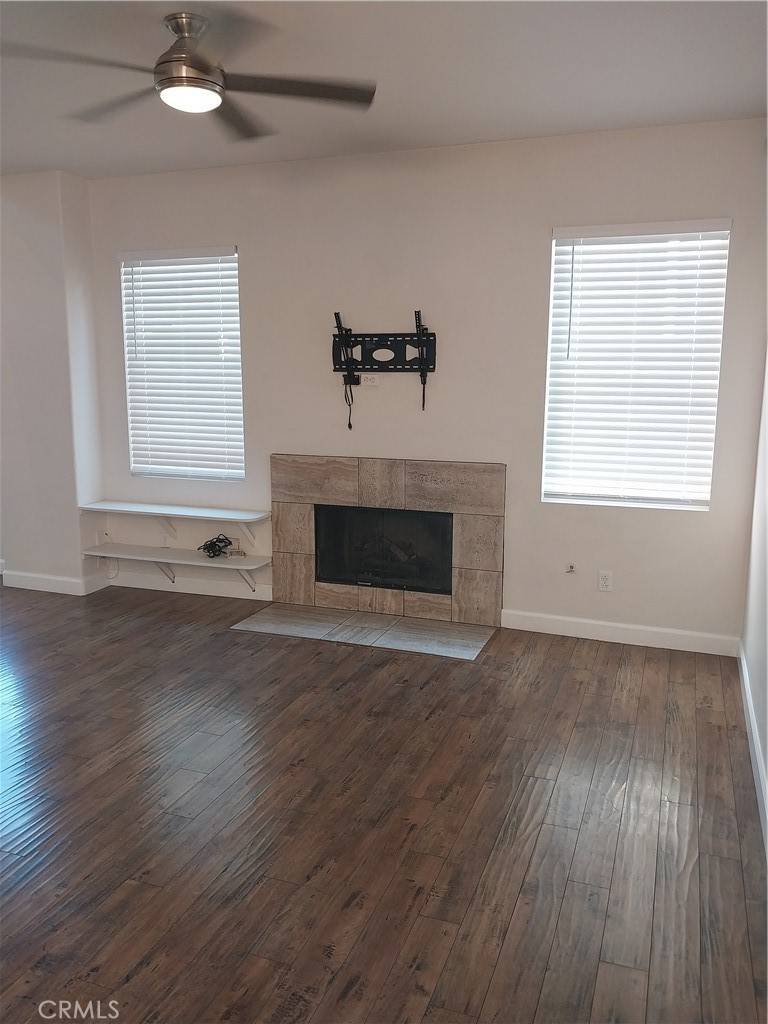 Corona, CA 92879,935 Redtail DR