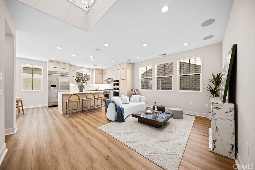 Placentia, CA 92870,576 Patten AVE