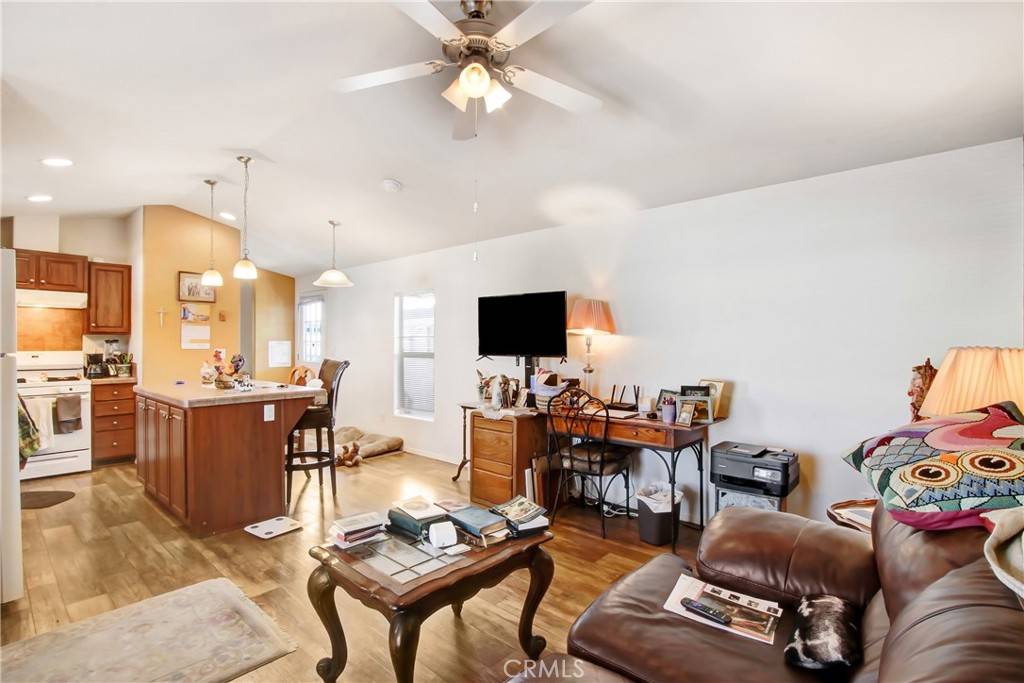 Hemet, CA 92543,260 N Lyon AVE #52