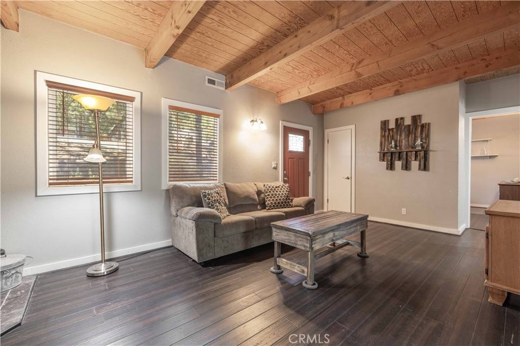Big Bear City, CA 92314,276 Stanford WAY