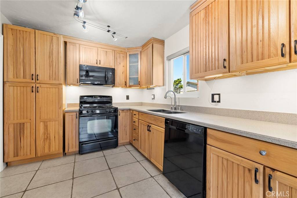 Orange, CA 92865,2295 N Tustin ST #25