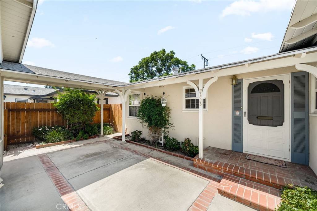 Long Beach, CA 90815,2353 Stanbridge AVE