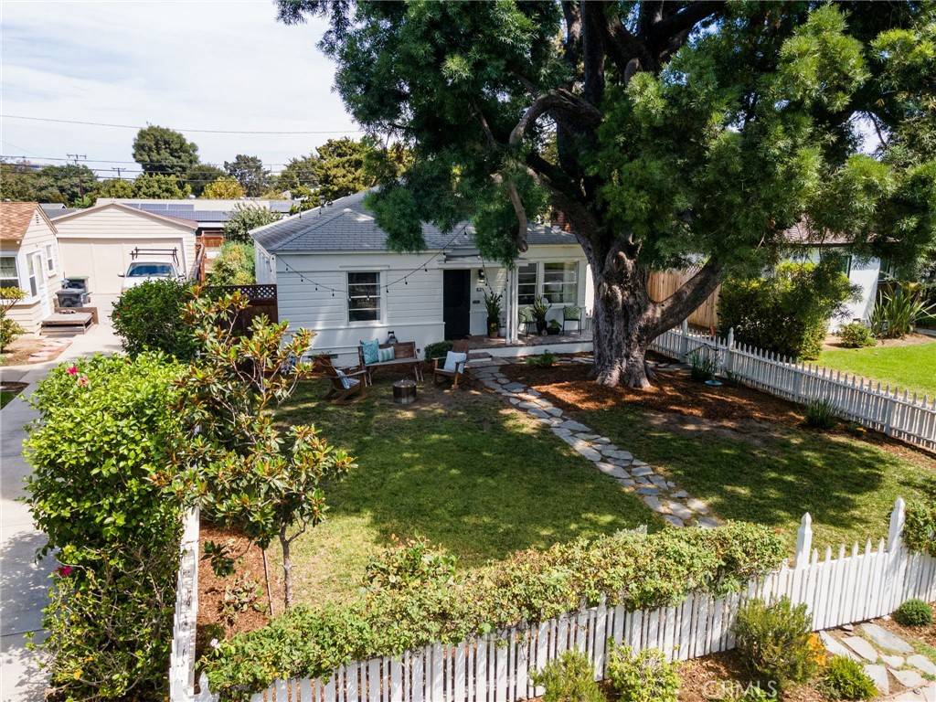 Santa Ana, CA 92706,621 E 20th ST