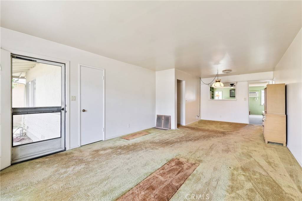 Fullerton, CA 92831,613 Princeton CIR E