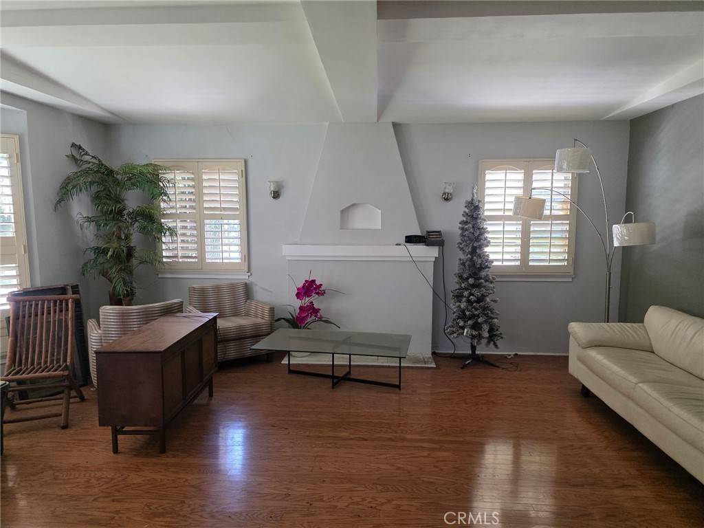 Los Angeles, CA 90061,143 W 110th ST