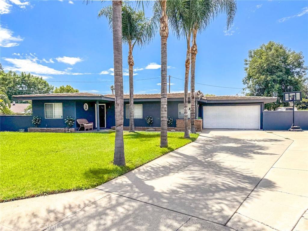 Riverside, CA 92504,5998 Mona Bell CT