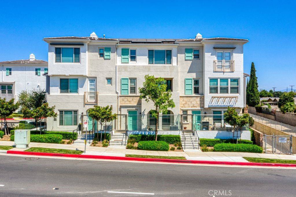 La Habra, CA 90631,119 E Knox DR