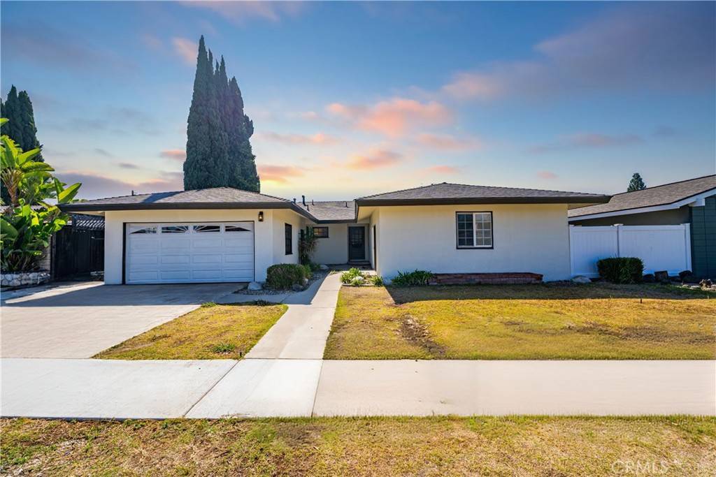 Tustin, CA 92780,14032 Woodlawn AVE