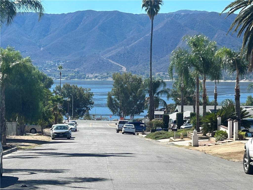 Lake Elsinore, CA 92530,221 Matich ST
