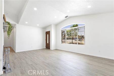 Hesperia, CA 92345,8951 Grapefruit Ave