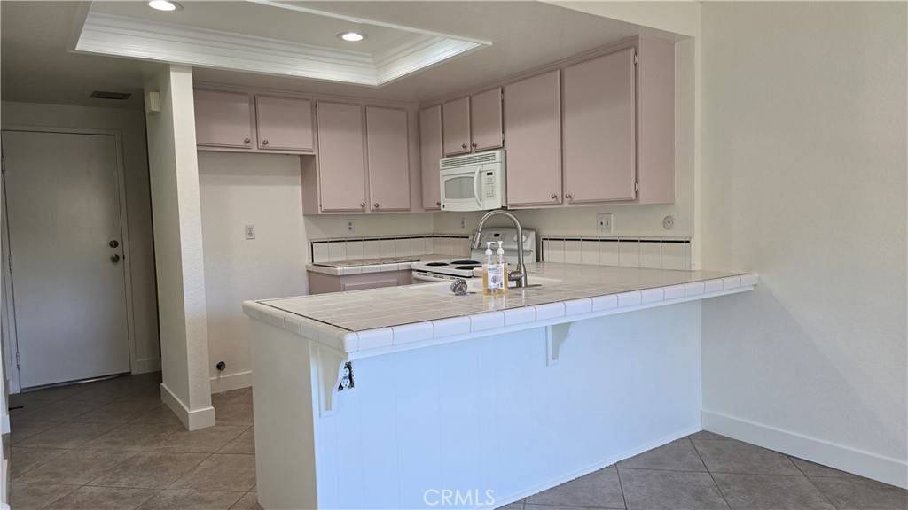 Fullerton, CA 92833,2320 Sandbar DR #170