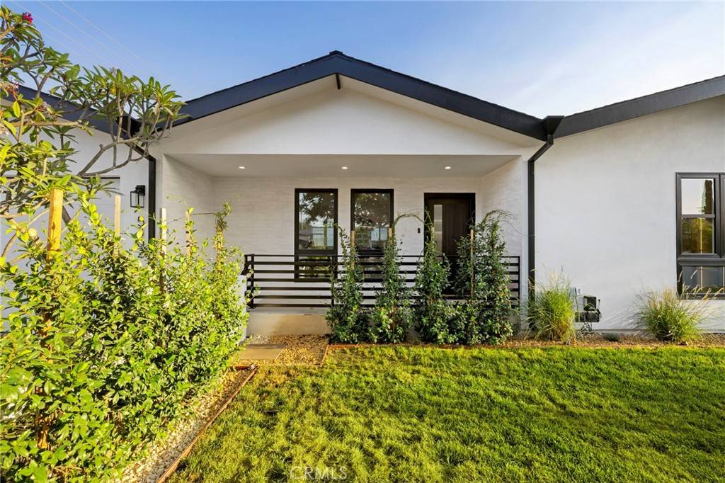 Long Beach, CA 90808,5302 E Mezzanine WAY