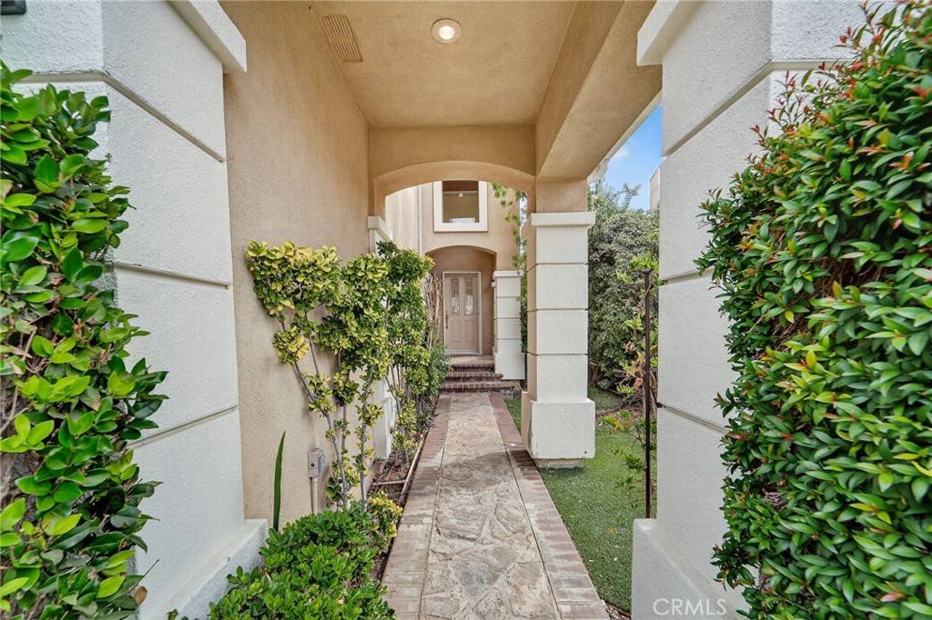 Porter Ranch, CA 91326,12350 Yew CT