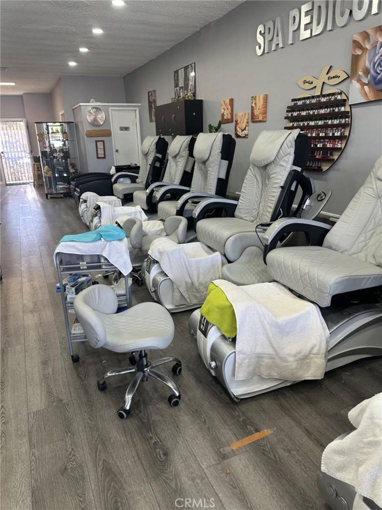 Anaheim, CA 92801,2826 W lincoln AVE