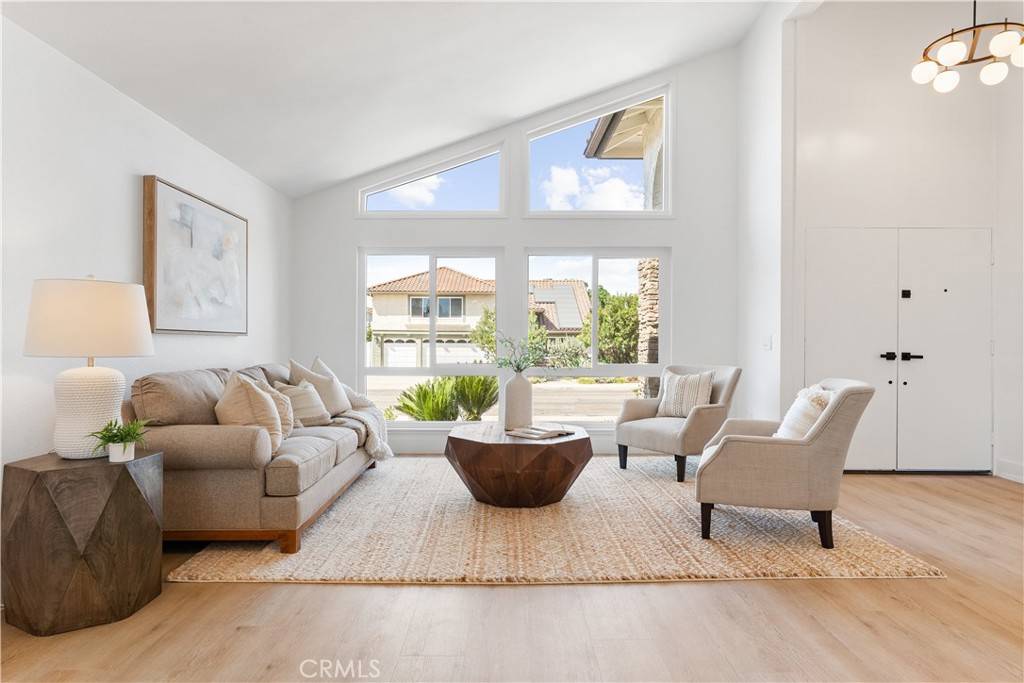 Placentia, CA 92870,524 Vanderbilt DR