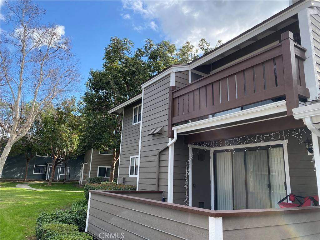 Yorba Linda, CA 92886,19057 ROCKWOOD DR