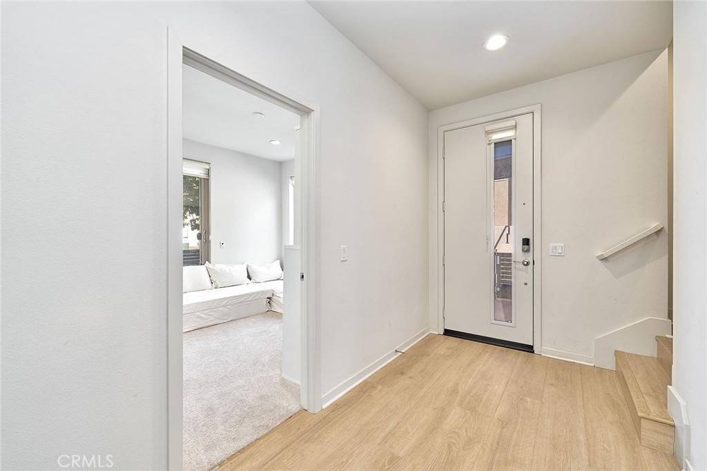 Irvine, CA 92618,126 Novel