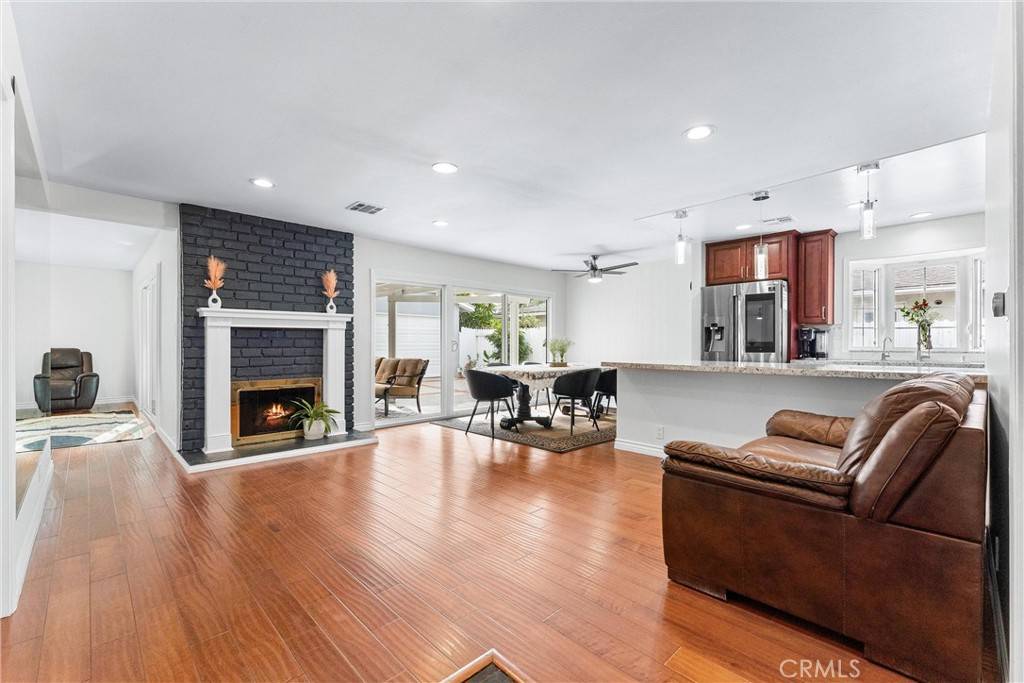 Buena Park, CA 90620,8042 SAN DIMAS