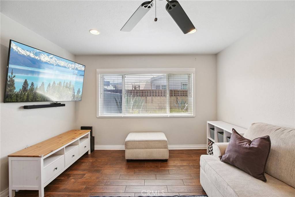 Anaheim, CA 92806,369 N Via Remo