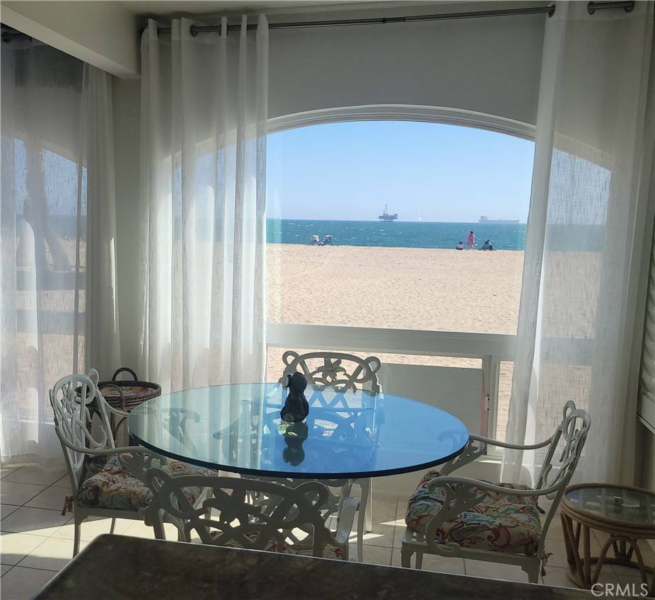 Seal Beach, CA 90740,1319 Seal Way