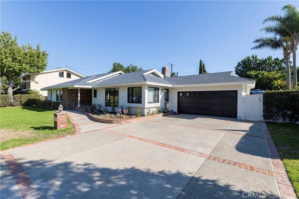 North Tustin, CA 92705,18812 Oak Ridge DR