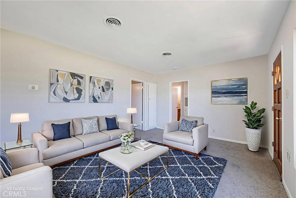 Lakewood, CA 90715,20841 Horst AVE