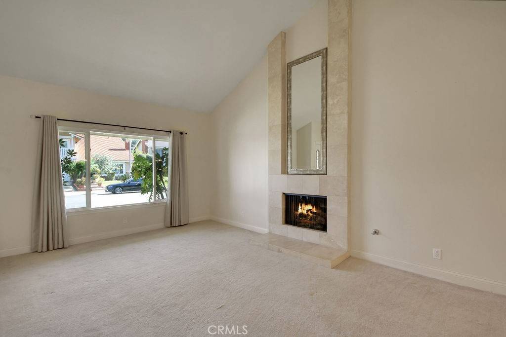 Diamond Bar, CA 91765,683 Farben DR