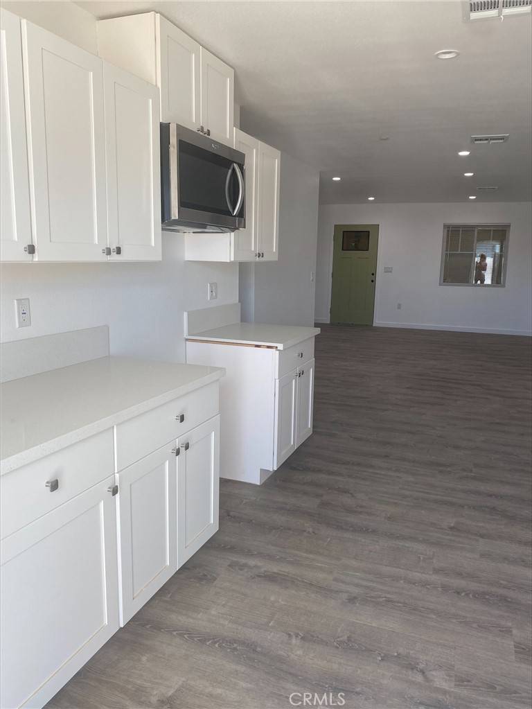 Lancaster, CA 93534,45604 Cedar AVE