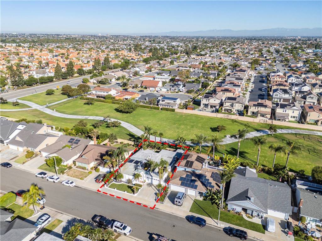 Huntington Beach, CA 92646,9581 Chevy Chase DR