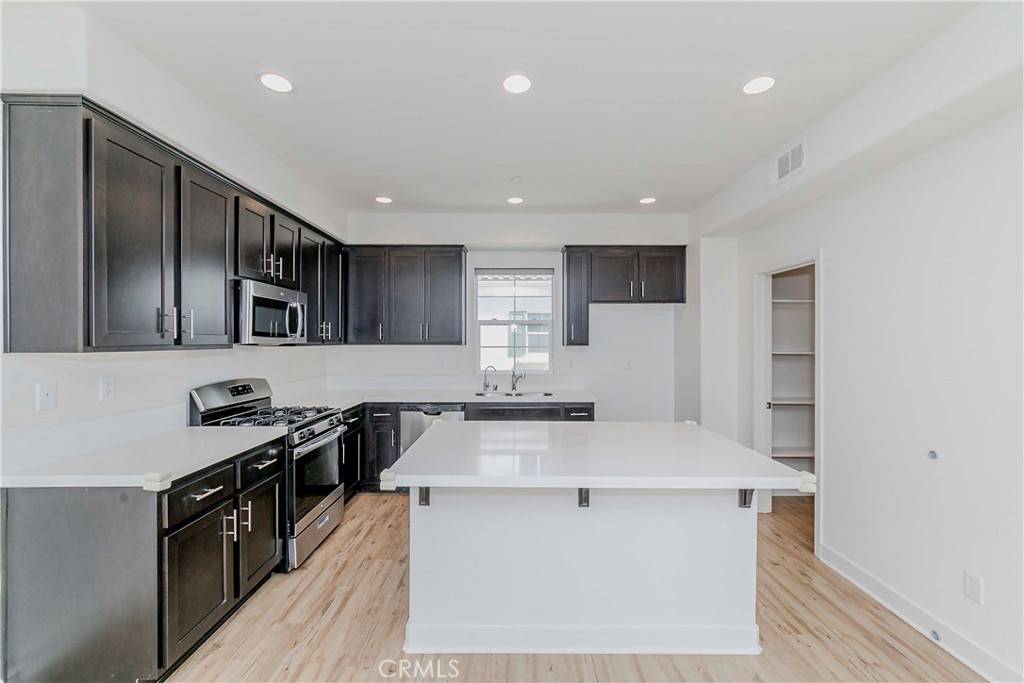 Anaheim, CA 92804,1234 S Macduff ST