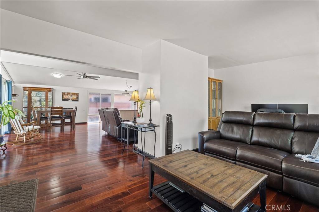 Anaheim, CA 92802,936 S David ST