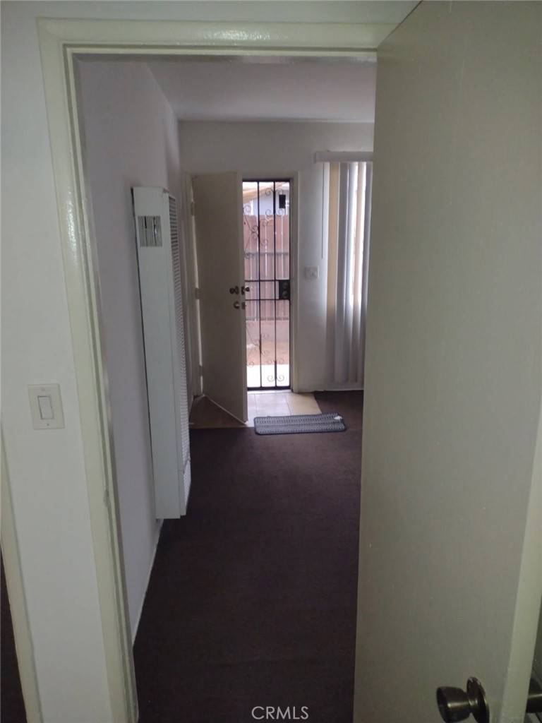 Los Angeles, CA 90003,7906 S San Pedro ST