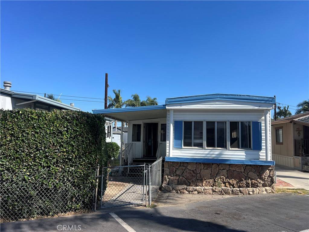 Bellflower, CA 90706,8811 Park ST #115