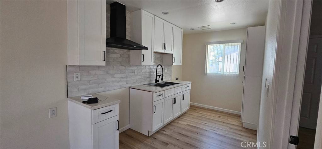 Los Angeles, CA 90001,2030 E 77th ST