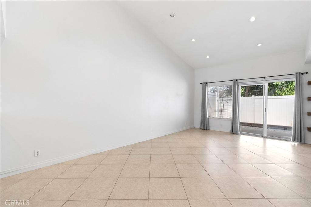 Corona, CA 92879,1171 Stone Pine LN #C