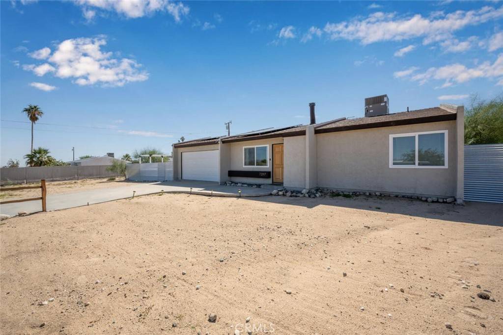 29 Palms, CA 92277,72017 Siesta DR