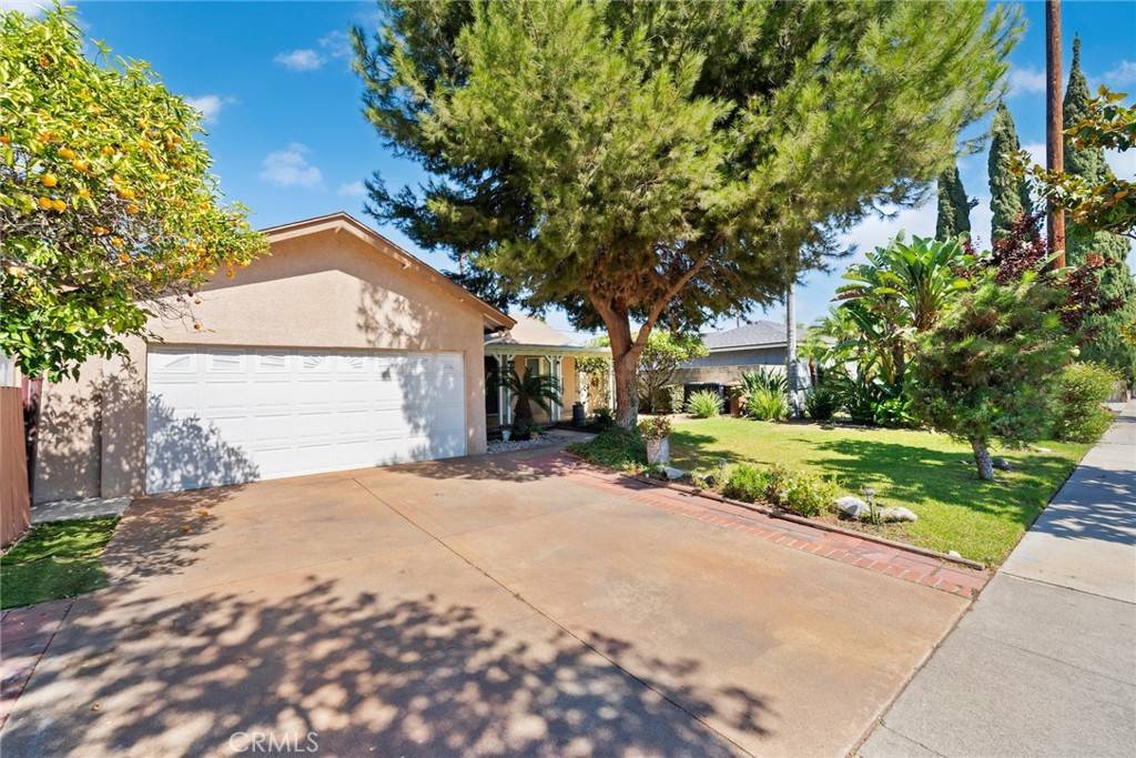 Fullerton, CA 92833,1425 W Woodcrest AVE