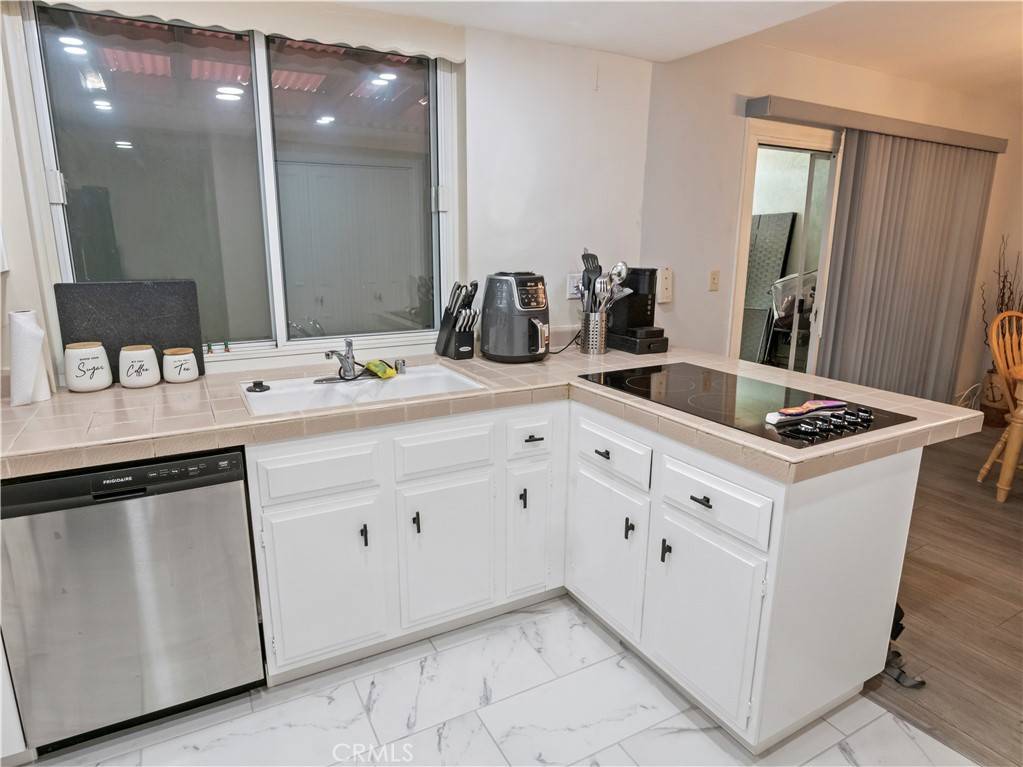 Inglewood, CA 90305,3500 W Manchester #450