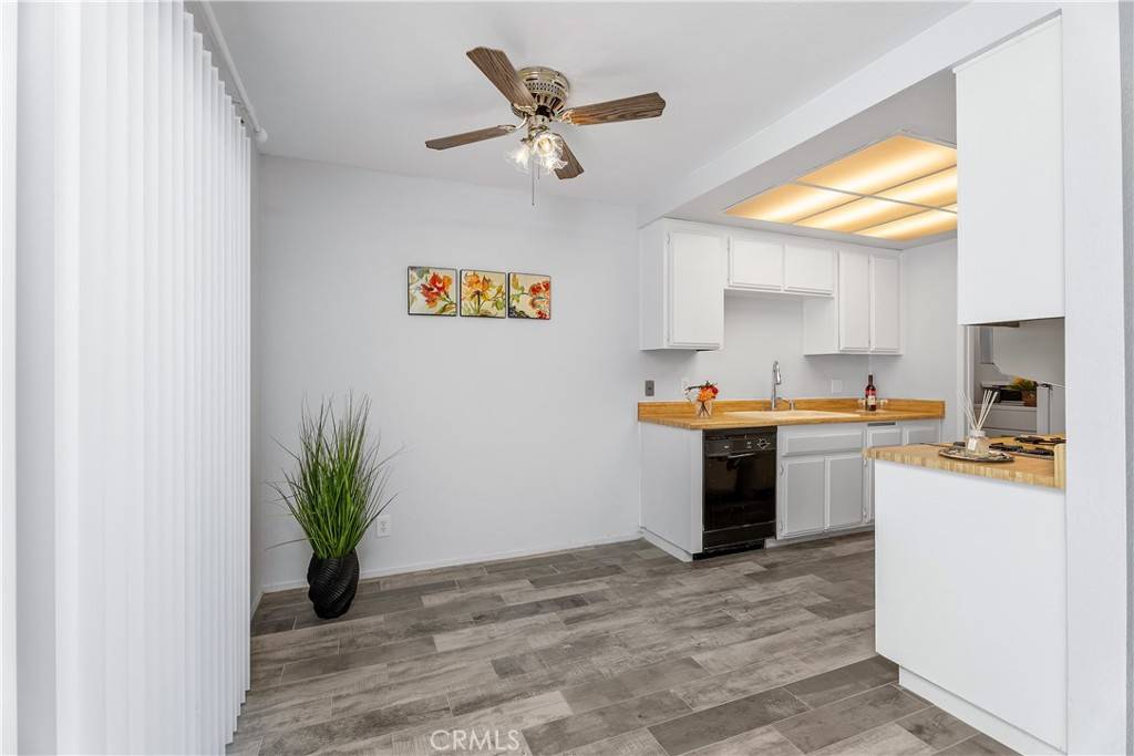 Yorba Linda, CA 92886,20453 Elm Hill #26