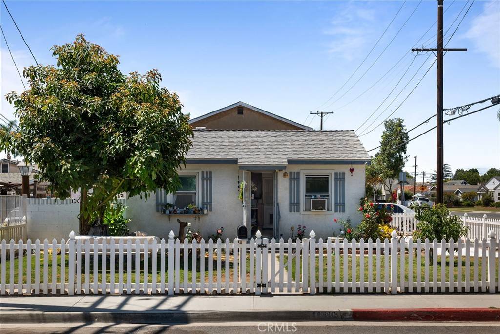 Paramount, CA 90723,16403 Parkshire CT