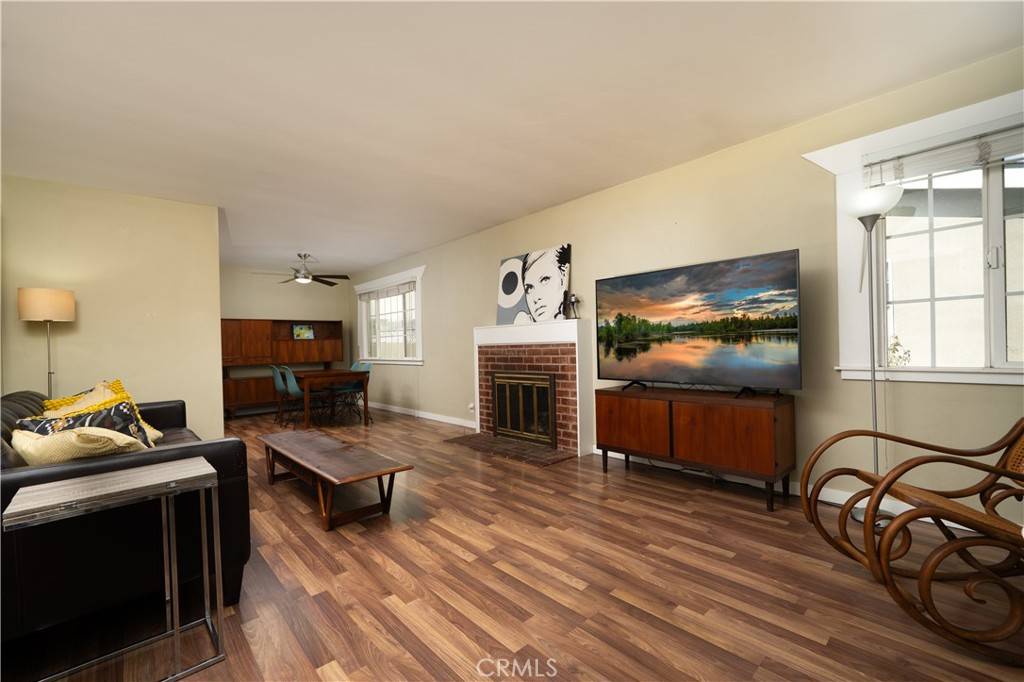 Lakewood, CA 90712,6157 Pimenta