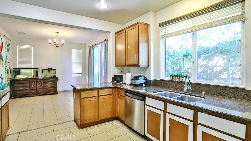 Beaumont, CA 92223,1356 1356 Comfrey Leaf