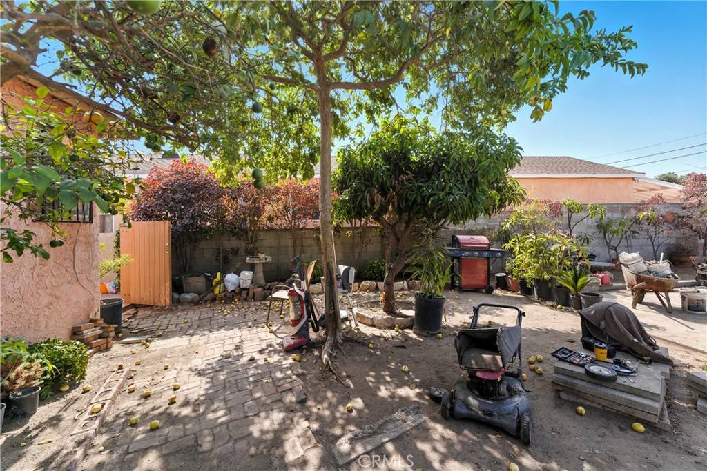 Montebello, CA 90640,249 Simmons